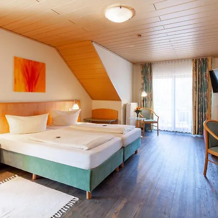 Landgasthof 'zur Quelle' 3*