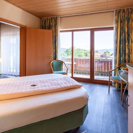 Landgasthof 'zur Quelle' بيت ضيافة 3*