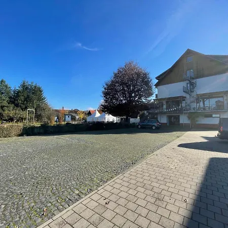 بيت ضيافة Landgasthof 'zur Quelle'