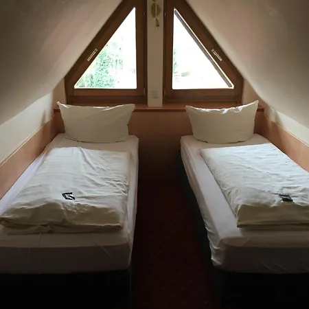 Landgasthof 'zur Quelle' 3*